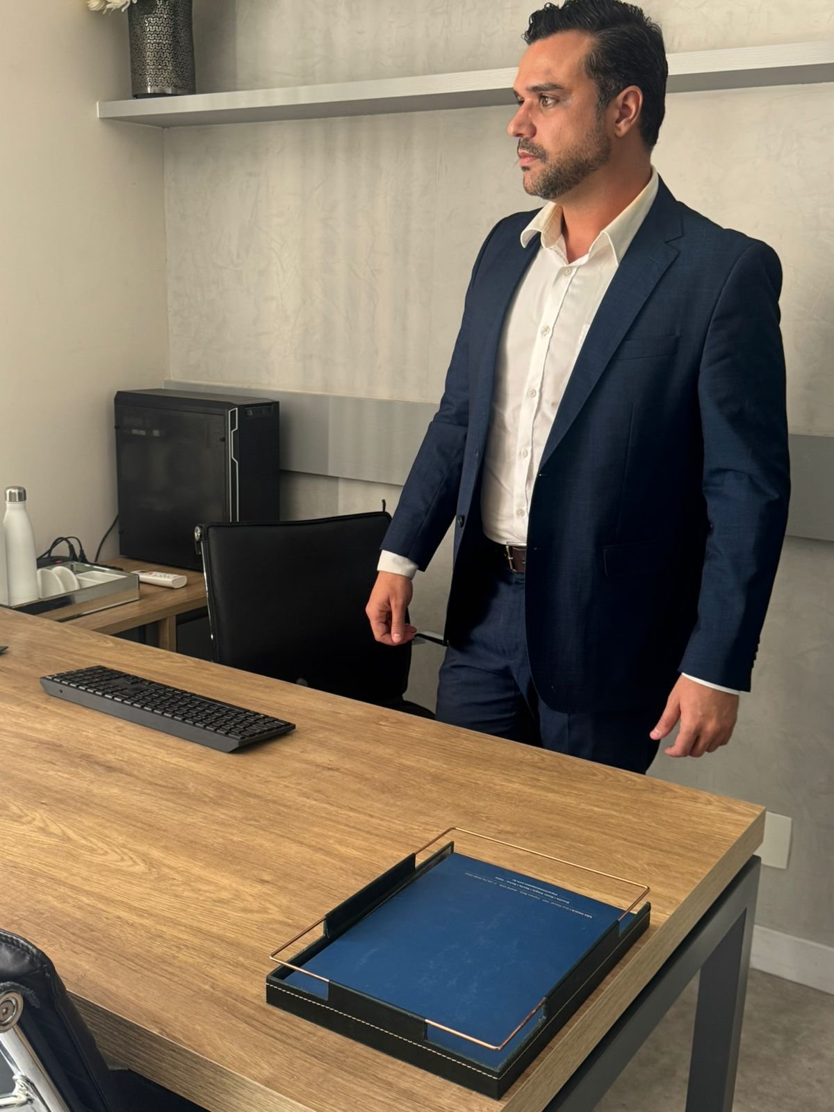 Diego Azeredo - Advogado nas áreas de Direito Civil, Família, Trabalhista e Vistos